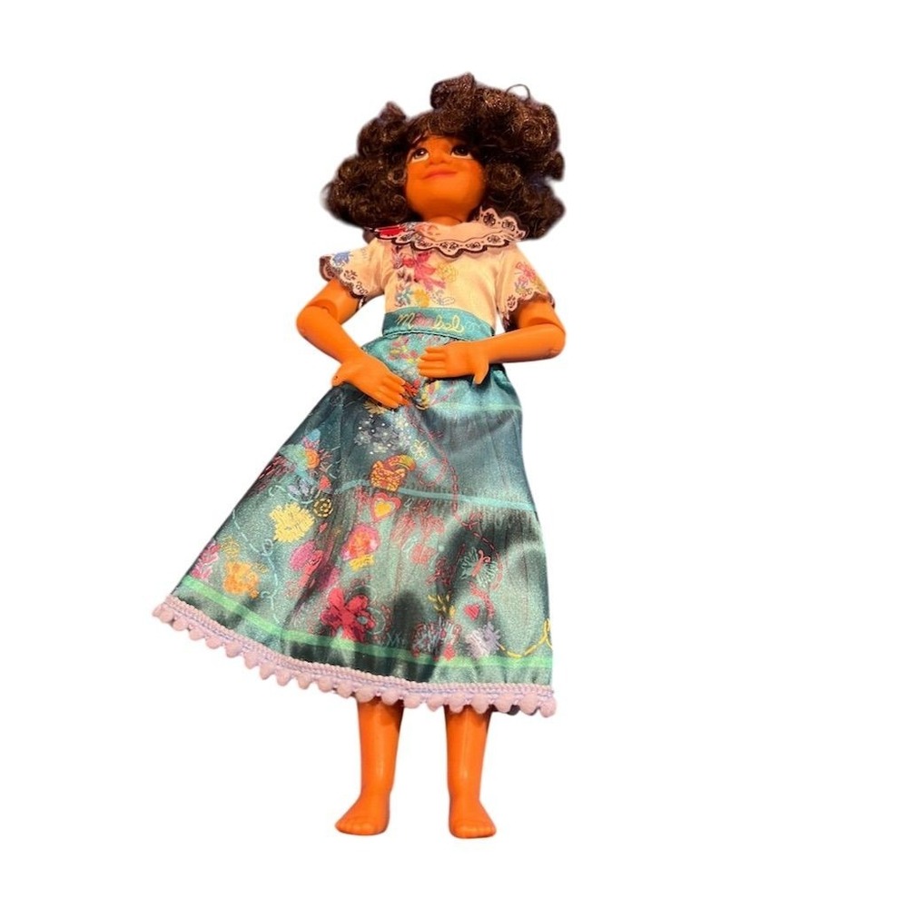 Disney Encanto Mirabel Madrigal 11" Posable Fashion Doll with Glasses‎